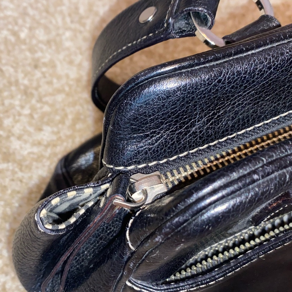VTG Kate Spade Black Leather Wide Shoulder Silver Hardware Striped Interior Bag - Picture 7 of 13